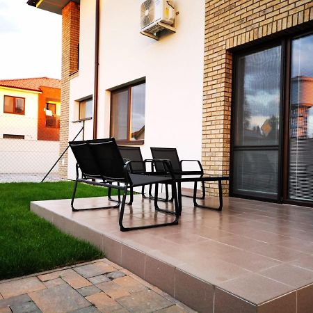 Relax And Sun Apartment Dunajska Streda Ngoại thất bức ảnh