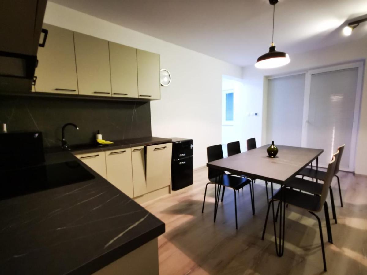 Relax And Sun Apartment Dunajska Streda Ngoại thất bức ảnh