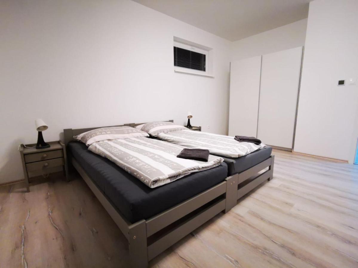 Relax And Sun Apartment Dunajska Streda Ngoại thất bức ảnh